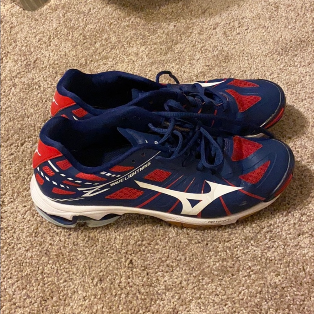 volleyball mizuno shoes